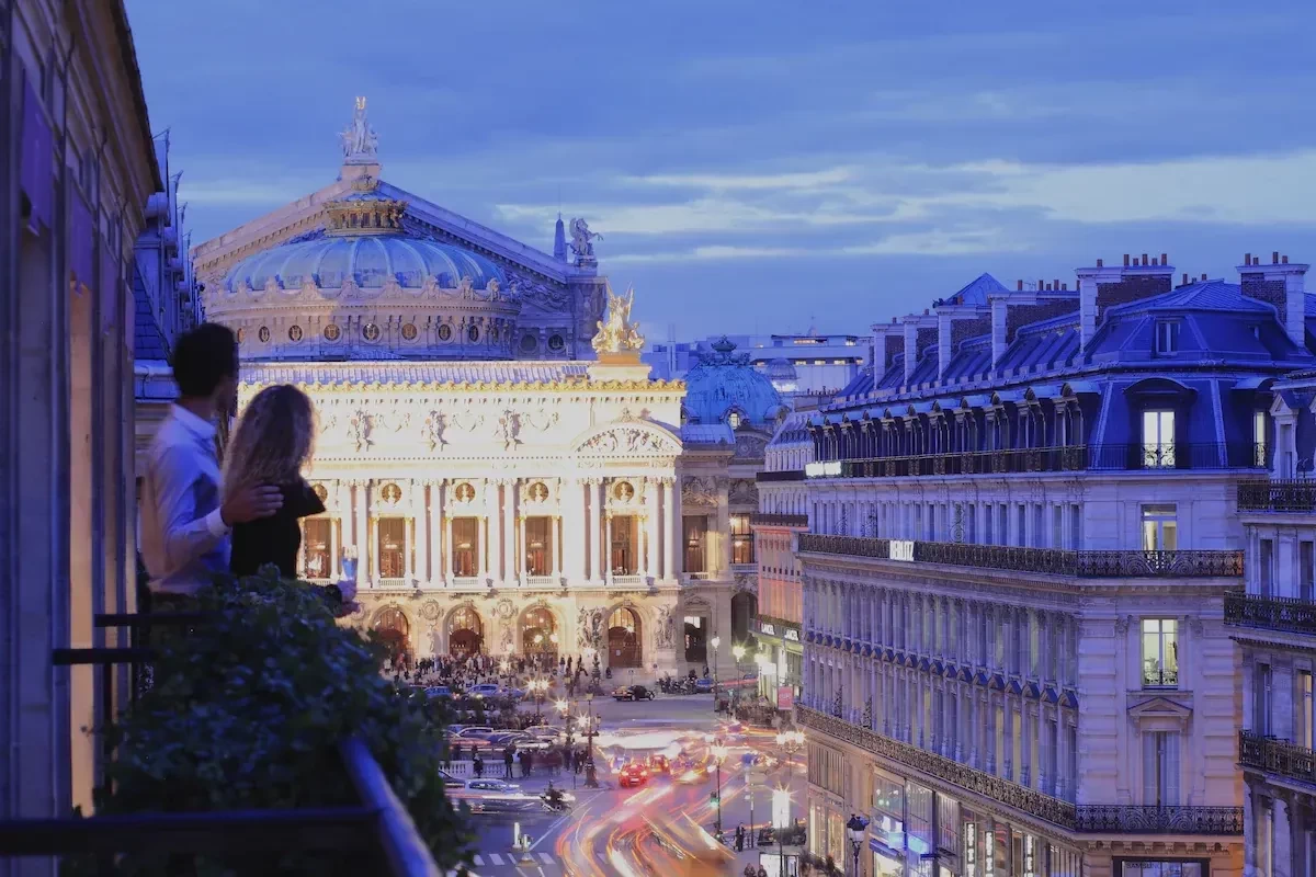 EDOUARPAR_Balcony View