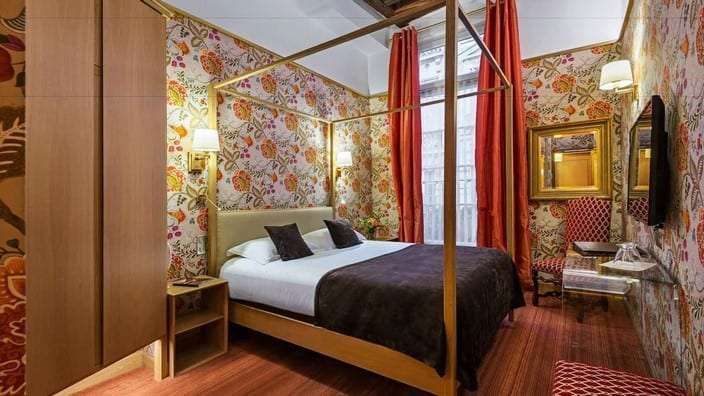 Top left bank boutique hotel - Hotel Saint Paul Rive Gauche - 6th Arrondissement near Saint Germaine