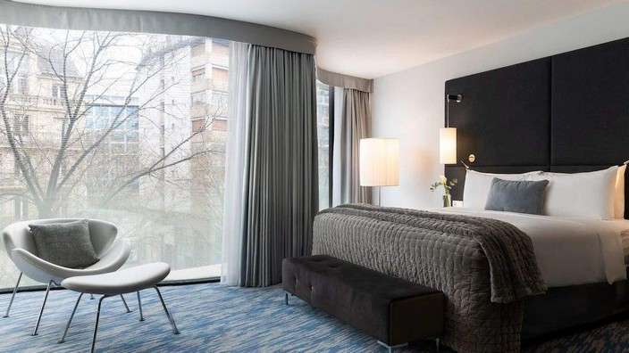 Best mid-range reasonably priced hotel near Arc de Triomphe and shopping- Renaissance Arc de Triomphe Hotel - Paris