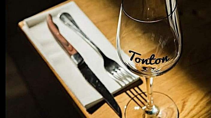 Tonton de la Butte – Paris